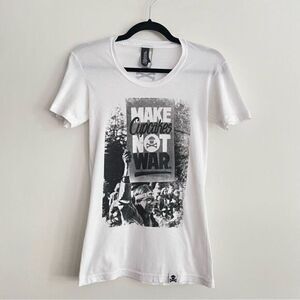 Johnny Cupcakes Make Cup Cakes Not War Tee Shirt Women’s Size Medium EUC